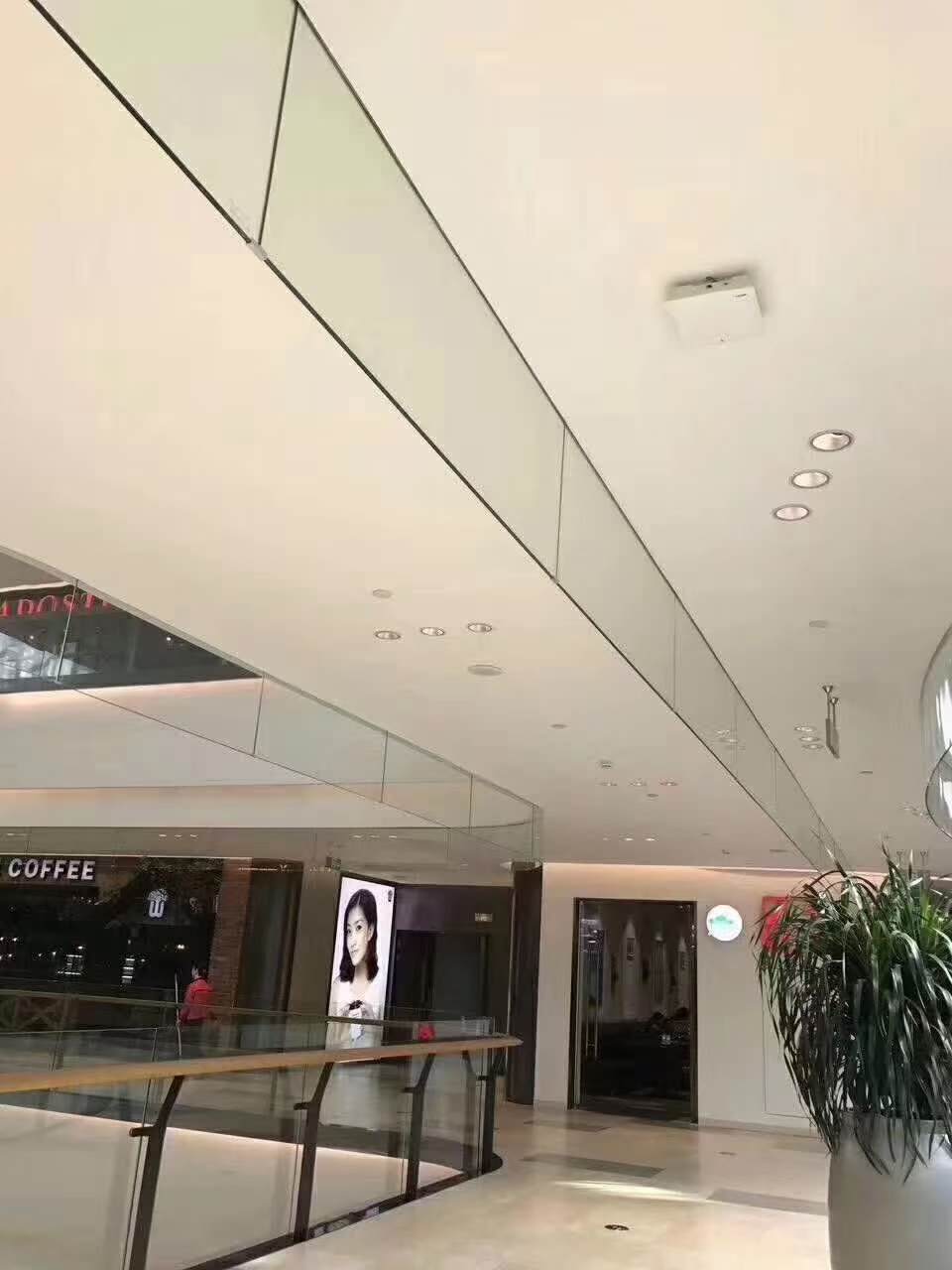 防火玻璃擋煙垂壁在交通樞紐那里應(yīng)用廣泛嗎？